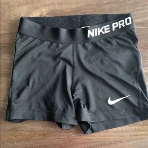 Nike Pro women’s 3” shorts